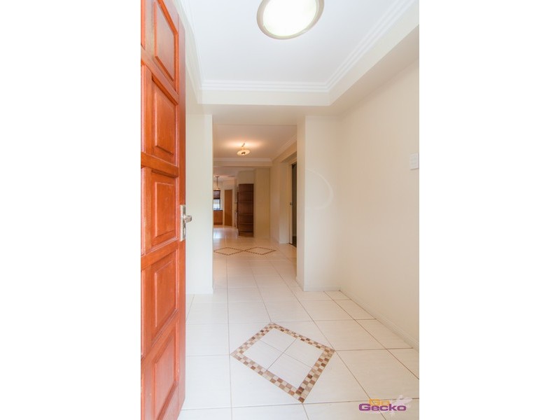 20 Riversleigh Crescent, Eatons Hill QLD 4037