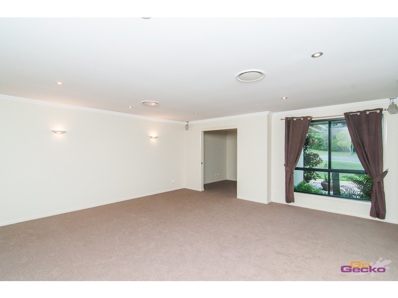 20 Riversleigh Crescent, Eatons Hill QLD 4037