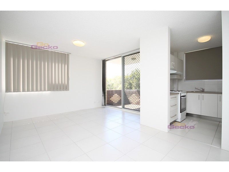 1/327 Zillmere Road, Zillmere QLD 4034
