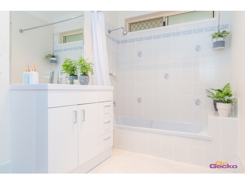 5 Summit Court, Warner QLD 4500