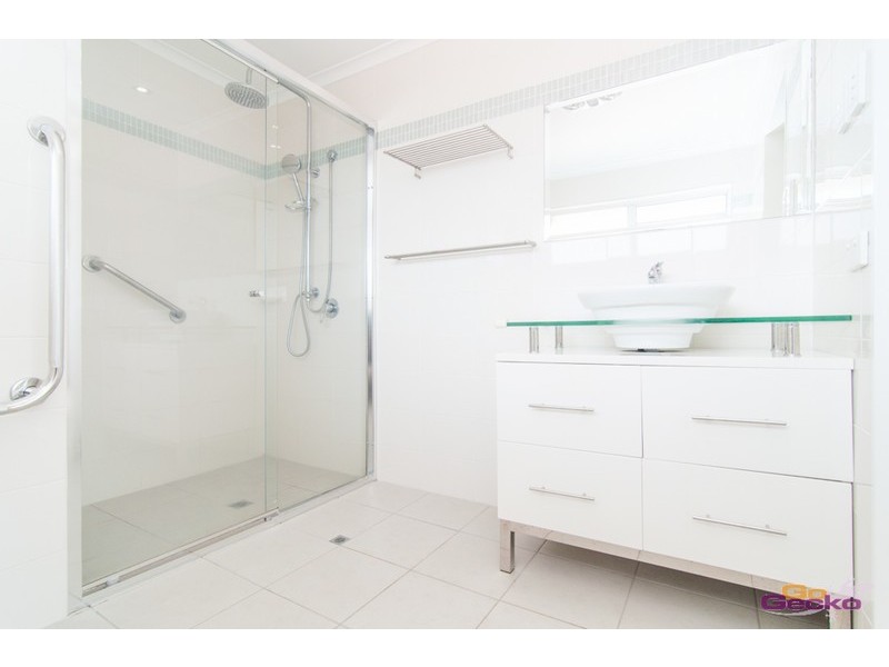 10 Burgundy Street, Carseldine QLD 4034