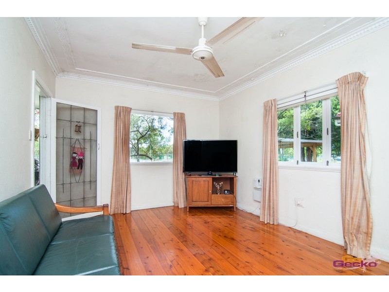 247 Earnshaw Road, Northgate QLD 4013