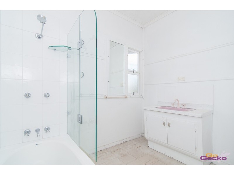 247 Earnshaw Road, Northgate QLD 4013