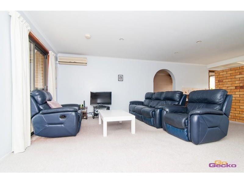 21 Willow Street, Albany Creek QLD 4035