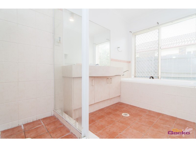 12 Iris Place, Fitzgibbon QLD 4018