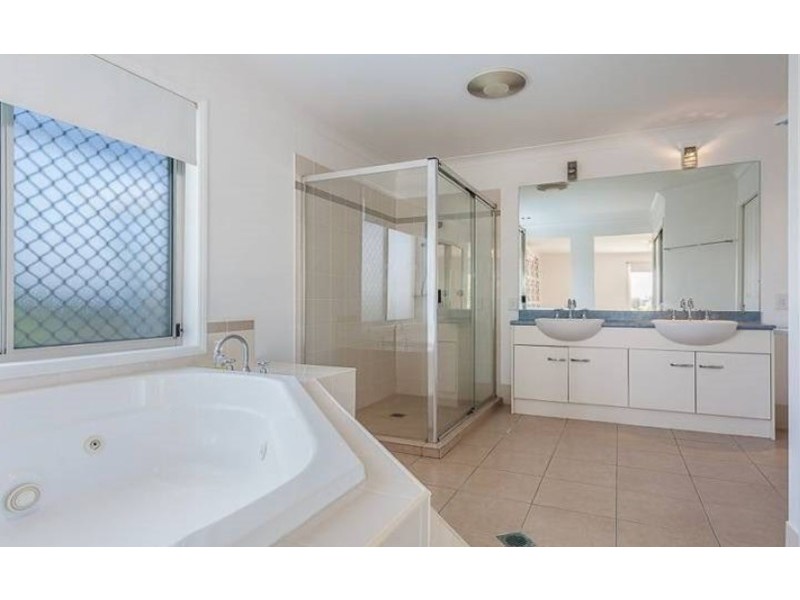 11 Canundra Street, North Lakes QLD 4509