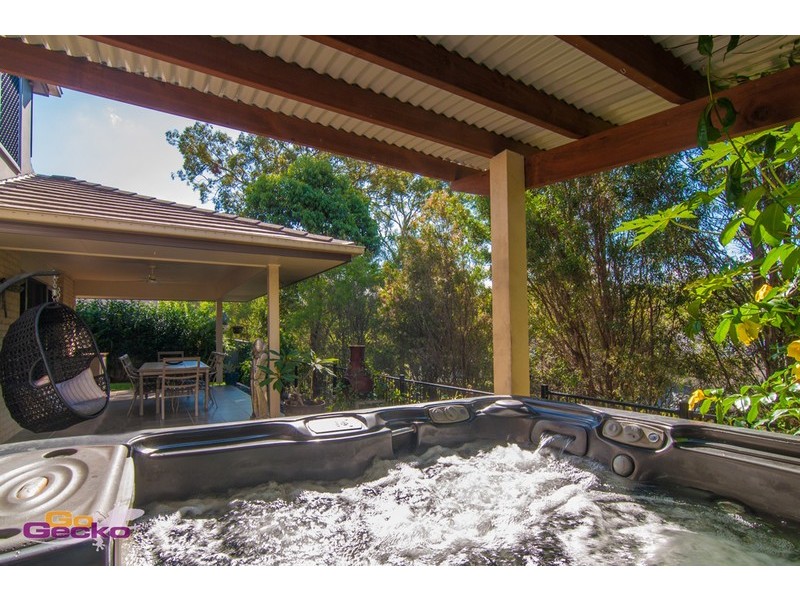 27 Hillside Circuit, Chermside West QLD 4032