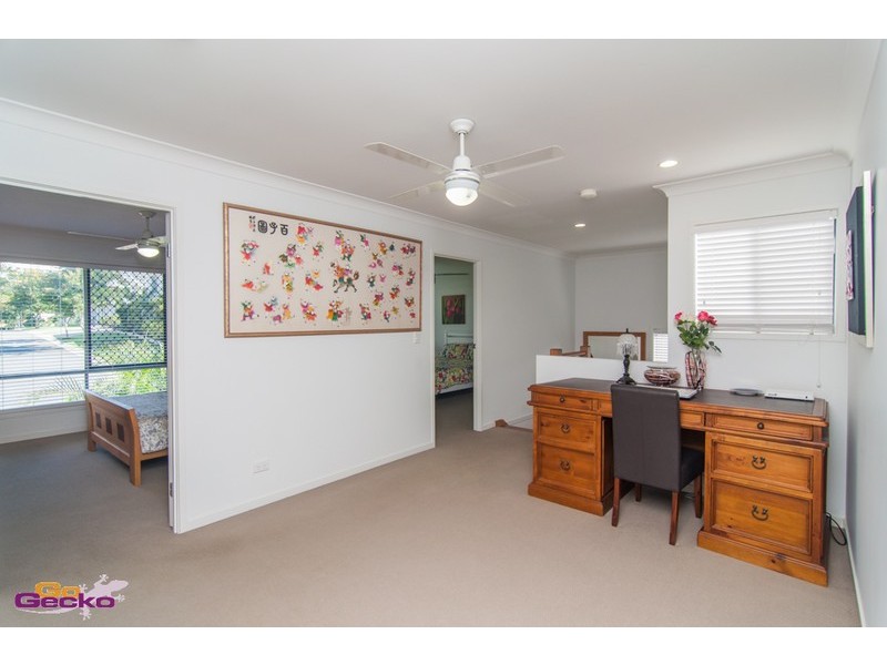 27 Hillside Circuit, Chermside West QLD 4032