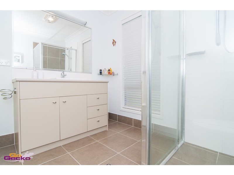 27 Hillside Circuit, Chermside West QLD 4032