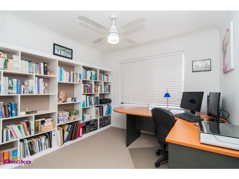 27 Hillside Circuit, Chermside West QLD 4032