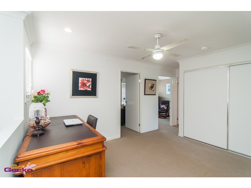 27 Hillside Circuit, Chermside West QLD 4032