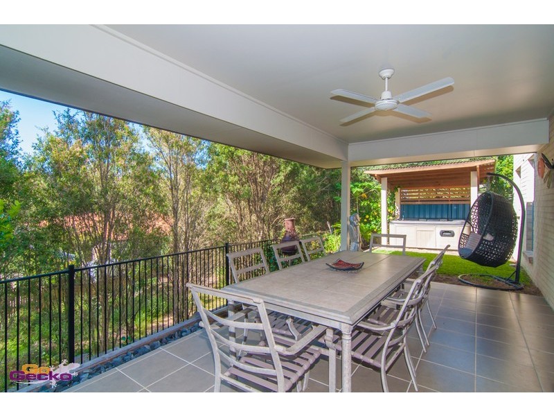 27 Hillside Circuit, Chermside West QLD 4032