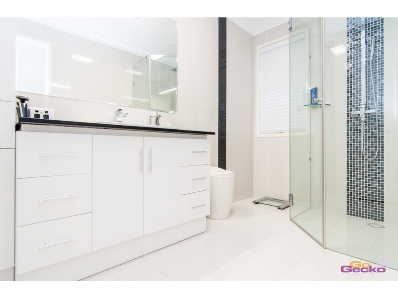 13 Leopard Tree Close, Bracken Ridge QLD 4017