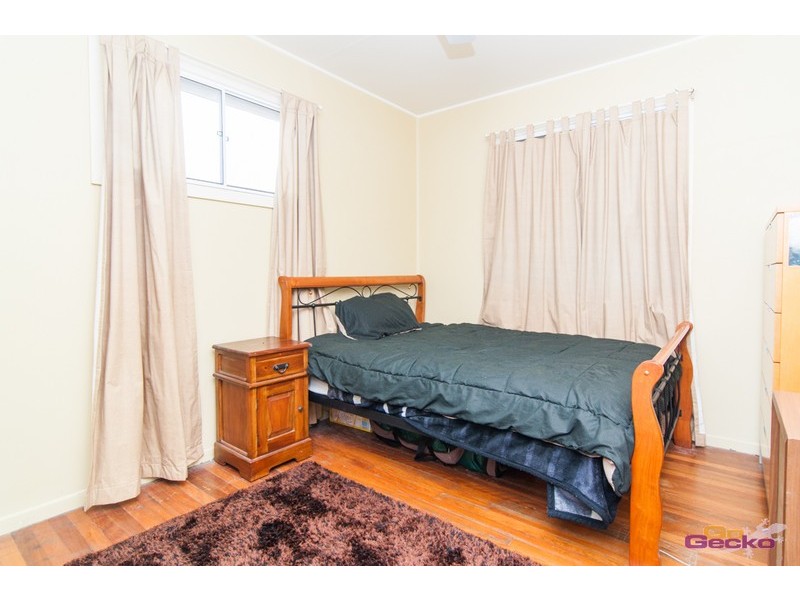 19 Sunnybrook Street, Brighton QLD 4017