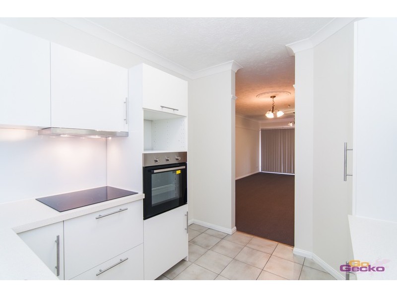 2/10 Surrey Street, Nundah QLD 4012