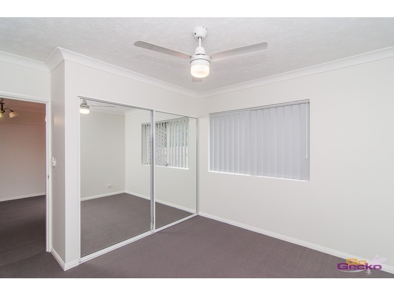 2/10 Surrey Street, Nundah QLD 4012