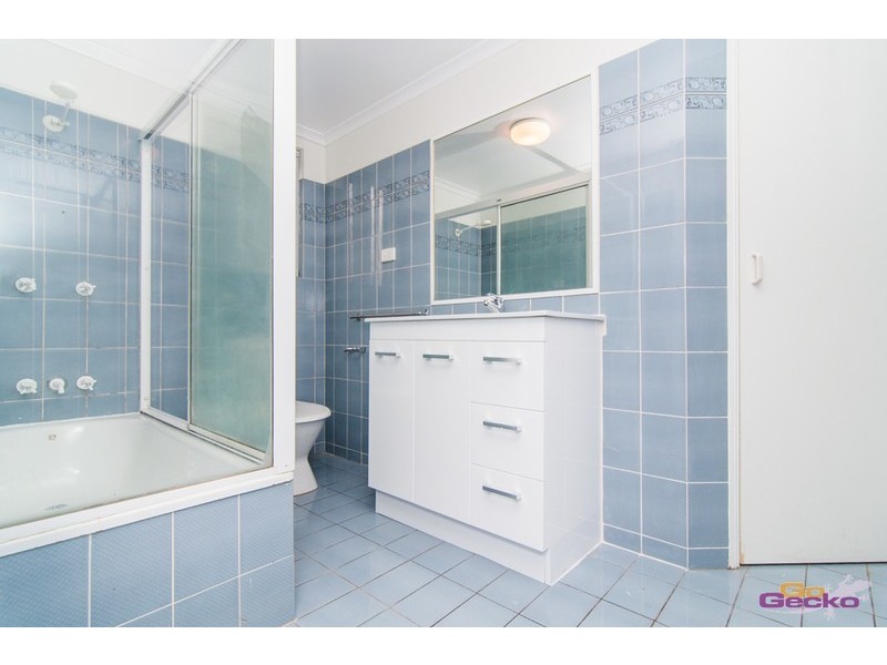 2/10 Surrey Street, Nundah QLD 4012