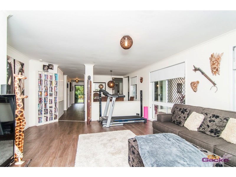 3 Grenoble Street, Petrie QLD 4502