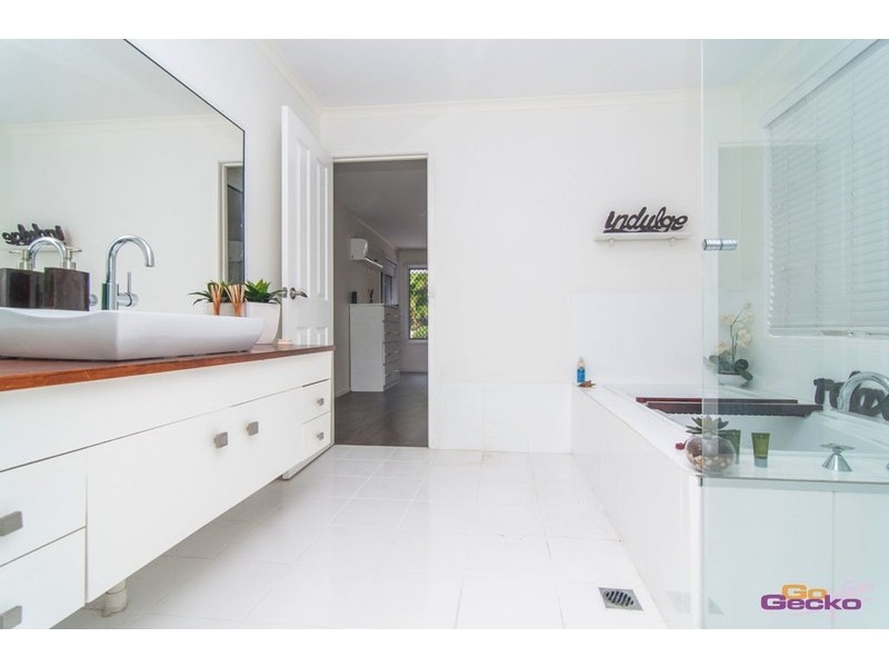 3 Grenoble Street, Petrie QLD 4502