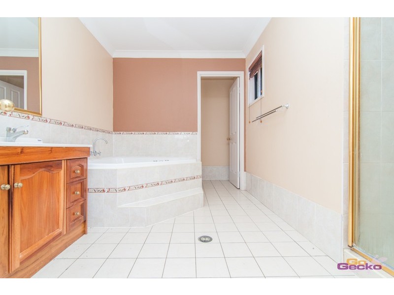 30 Meander Street, Warner QLD 4500