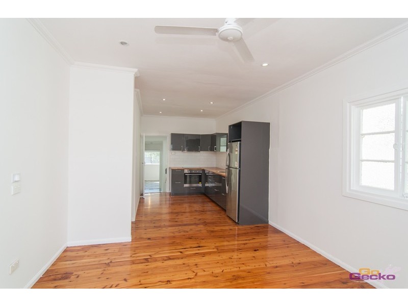 4 Sarah Street, Deagon QLD 4017