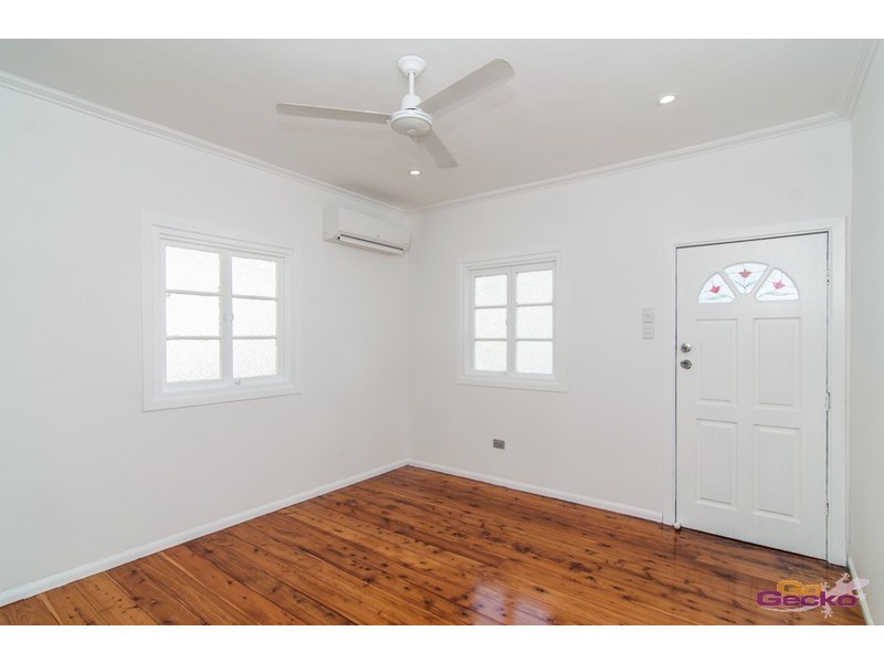 4 Sarah Street, Deagon QLD 4017