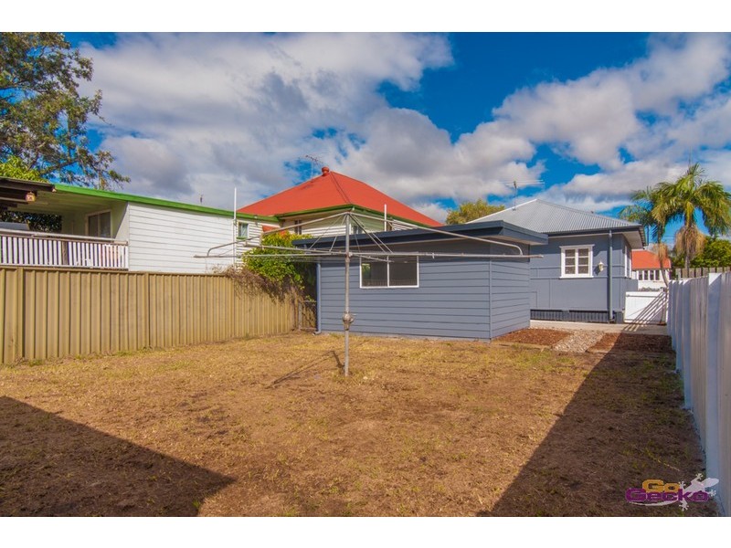 4 Sarah Street, Deagon QLD 4017