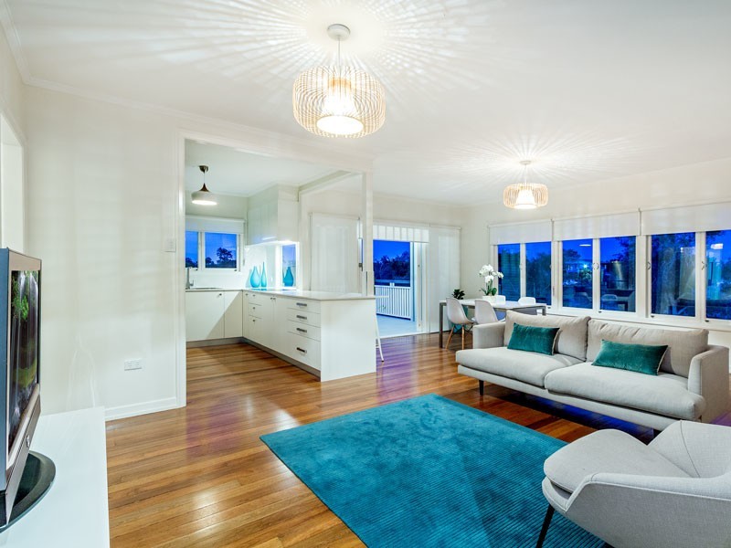 18 Kingaroy Street, Stafford Heights QLD 4053