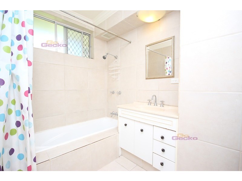 2/25 Robinson Road, Nundah QLD 4012