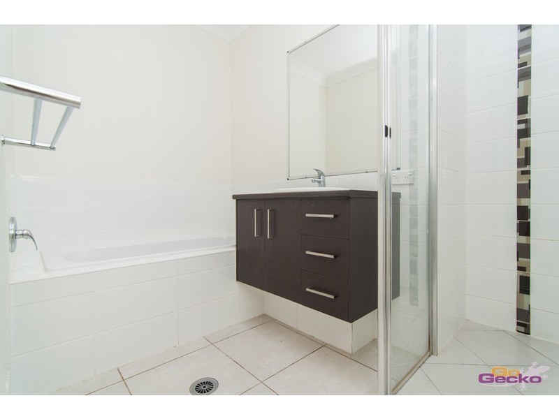 13 Daintree Park Way, Fitzgibbon QLD 4018