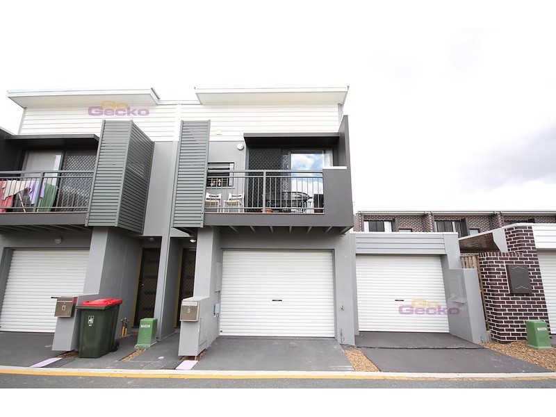8 Tomaree Lane, Fitzgibbon QLD 4018