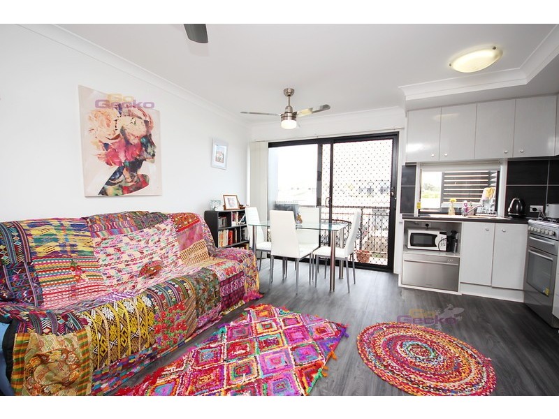 8 Tomaree Lane, Fitzgibbon QLD 4018