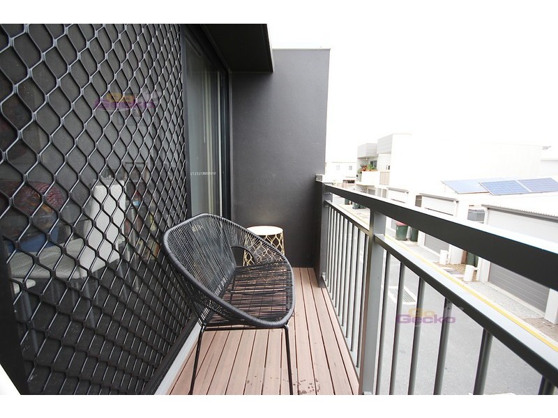 8 Tomaree Lane, Fitzgibbon QLD 4018