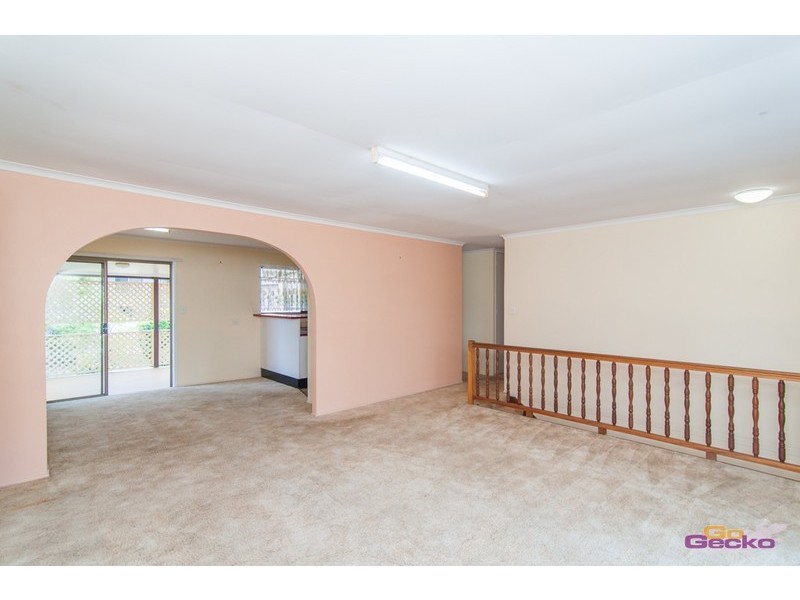 2 Whites Road, Chermside West QLD 4032