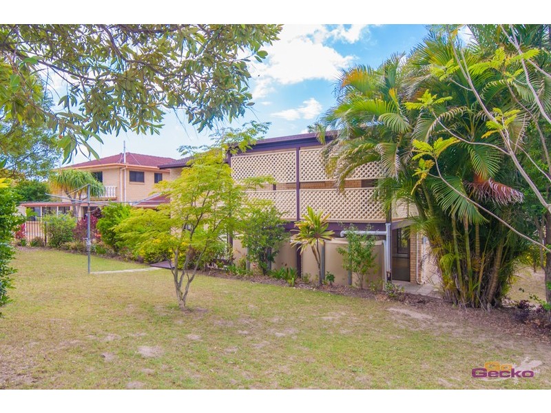 2 Whites Road, Chermside West QLD 4032