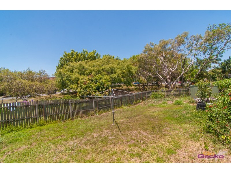4 Rainey Street, Chermside QLD 4032