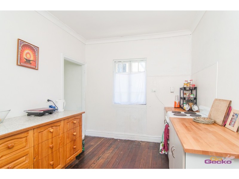 4 Rainey Street, Chermside QLD 4032
