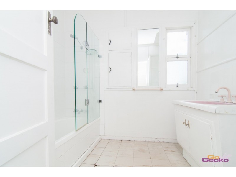 247 Earnshaw Road, Northgate QLD 4013