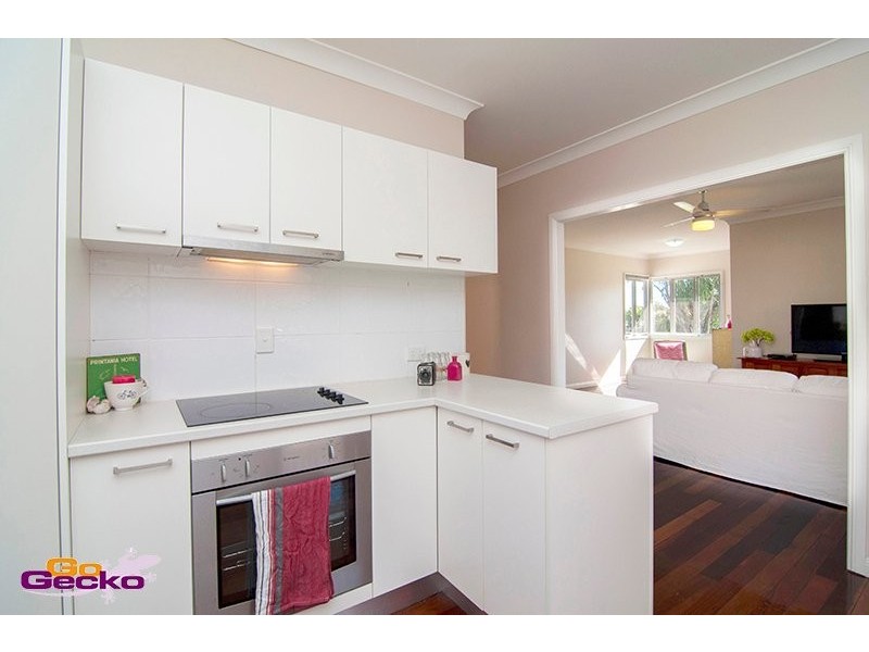 8 Paradise Street, Banyo QLD 4014