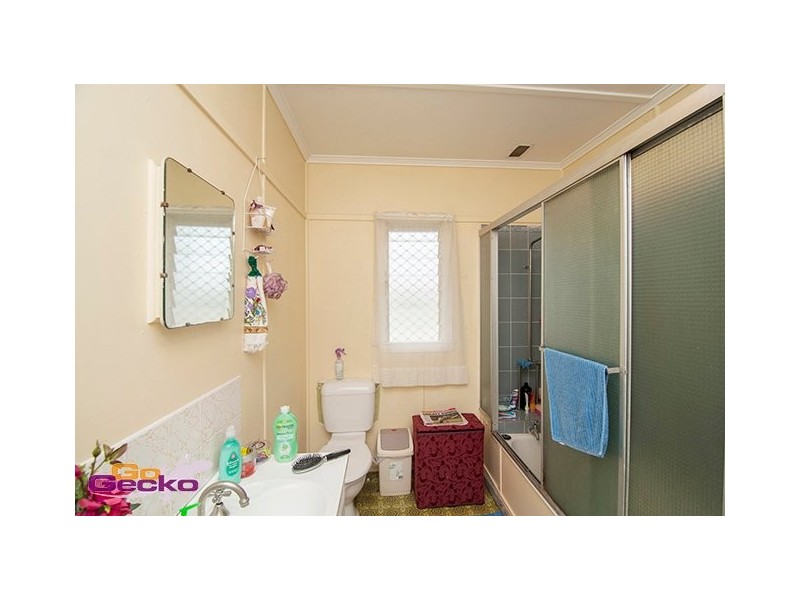 8 Alleena St, Chermside QLD 4032