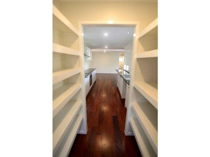 9 Burrabi St, Bald Hills QLD 4036