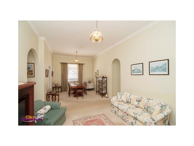 26 Allpass Pde, Shorncliffe QLD 4017