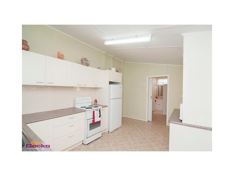 26 Allpass Pde, Shorncliffe QLD 4017