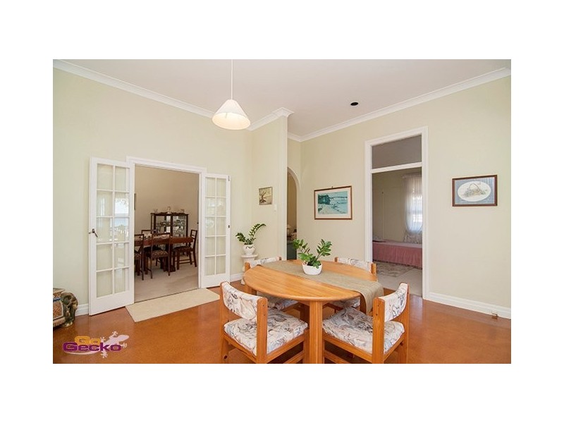 26 Allpass Pde, Shorncliffe QLD 4017