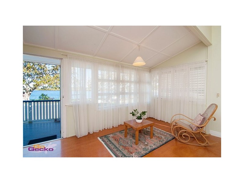 26 Allpass Pde, Shorncliffe QLD 4017