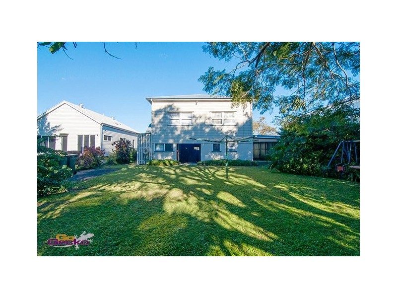 26 Allpass Pde, Shorncliffe QLD 4017