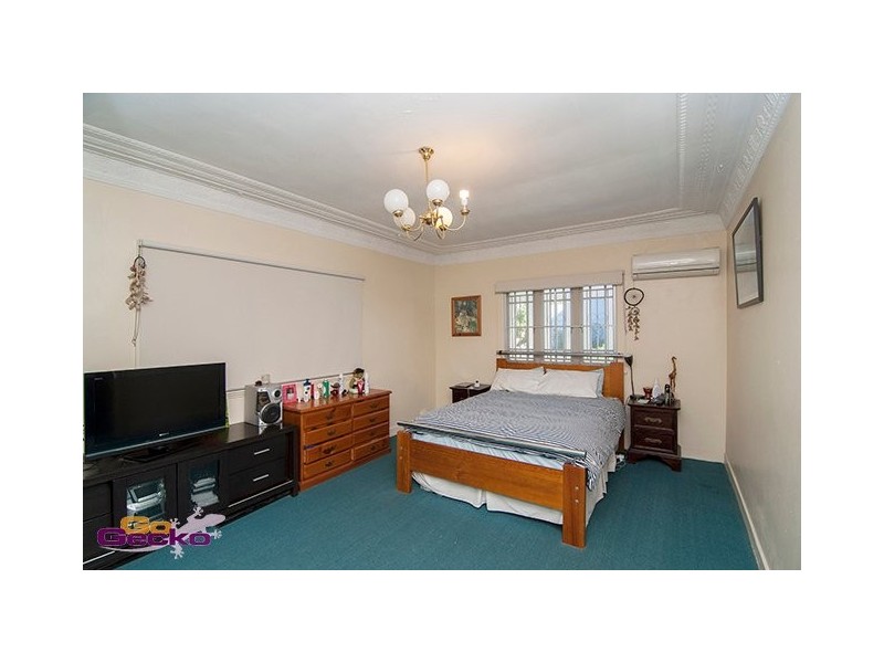 219 Rode Rd, Wavell Heights QLD 4012