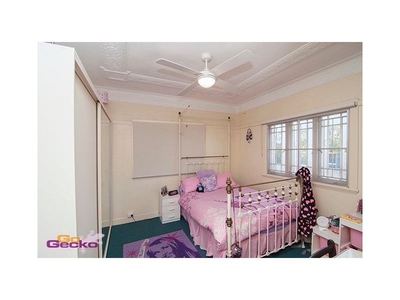 219 Rode Rd, Wavell Heights QLD 4012