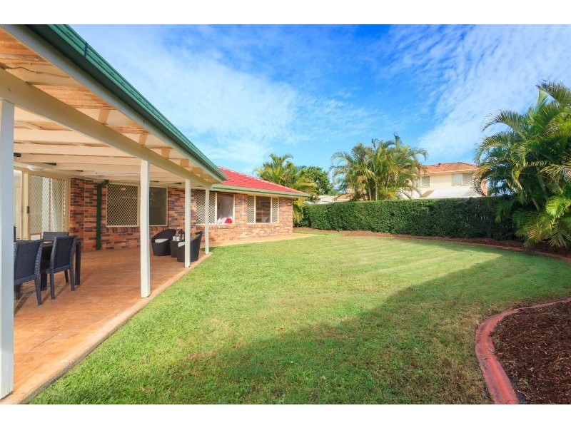 6 Glenside Pl, Bridgeman Downs QLD 4035