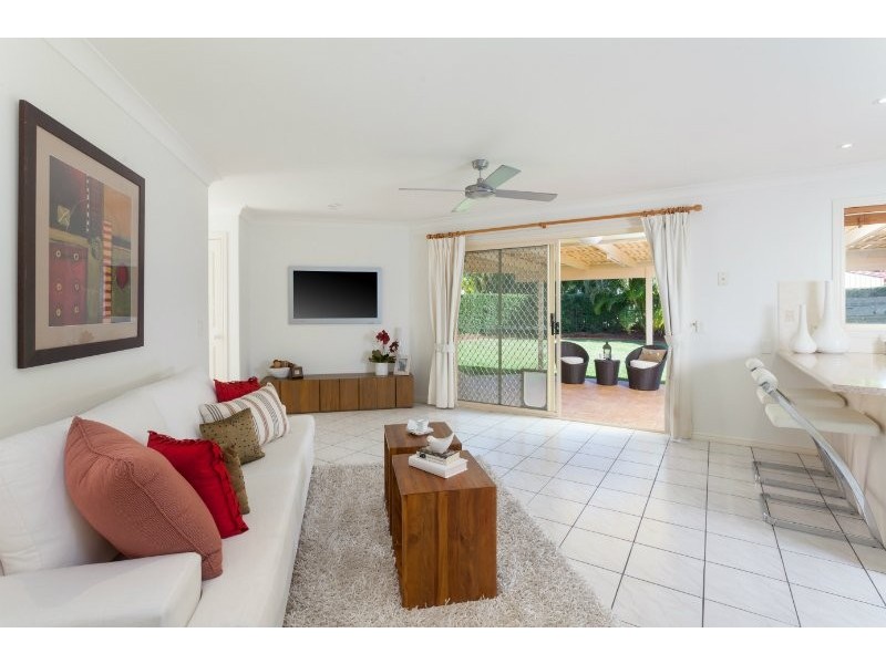 6 Glenside Pl, Bridgeman Downs QLD 4035